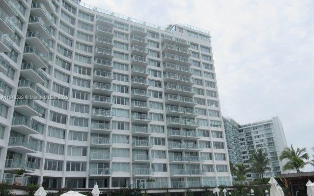 1100 West Ave 703