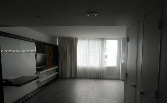 1100 West Ave 703