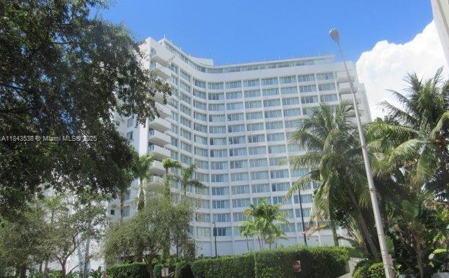 Turnkey residence great for investment or second home studio in the exclusive Mondrian South Beach hotel! This is one of the rare Airbnb approved waterfront properties. The Mondrian was recently renovated and offers 2 pools overlooking Biscayne Bay and Downtown Miami that are fully staffed w towel/food services. Other amenities include fitness center, 2 bars, private marina. Enjoy 24-hr room service, maid service, 24/7 security. A block to Whole Foods, Walgreens and others. Can be rented daily, weekly, monthly or yearly!