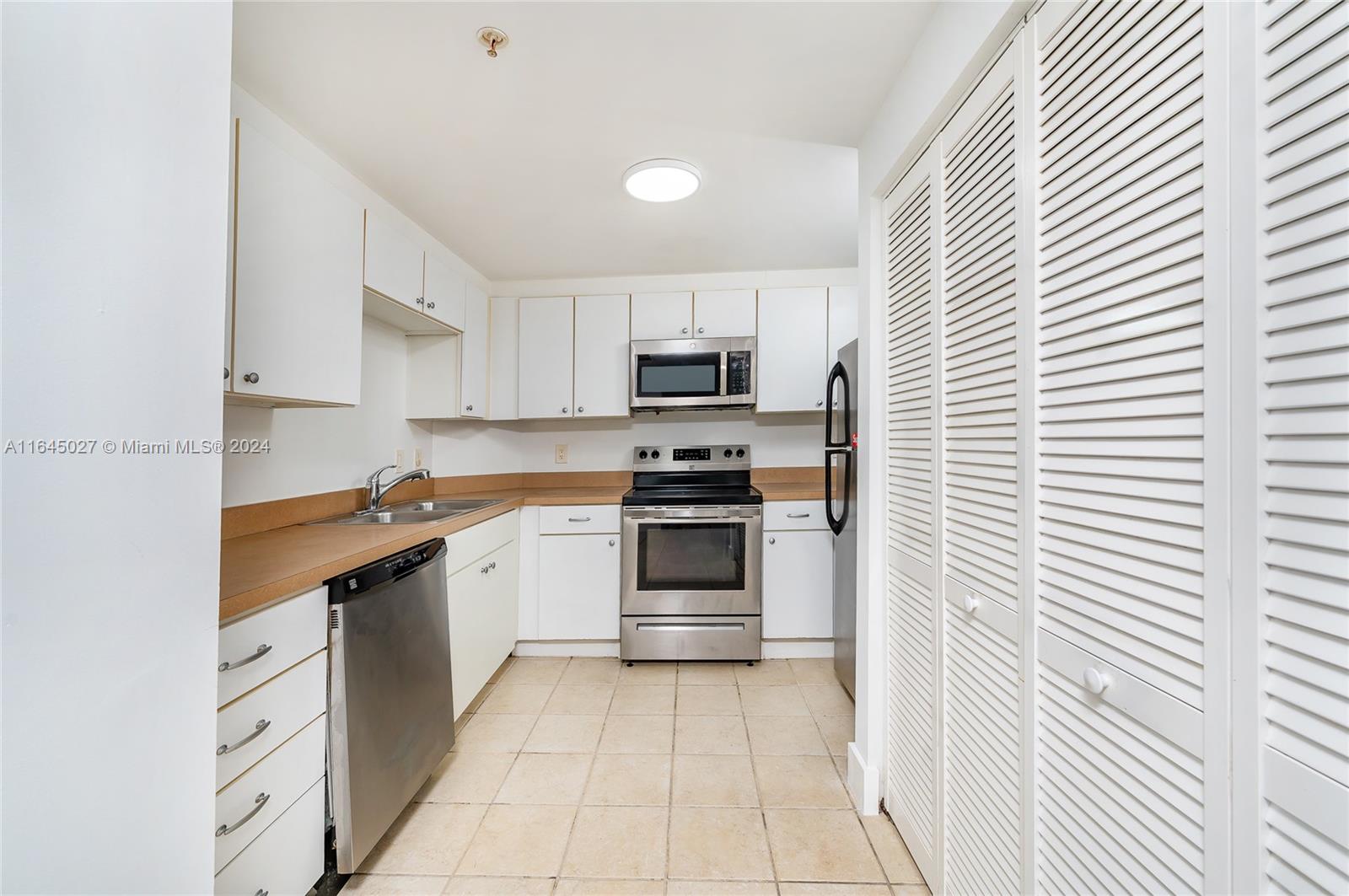 VUE AT BRICKELL CONDO - Residential Lease