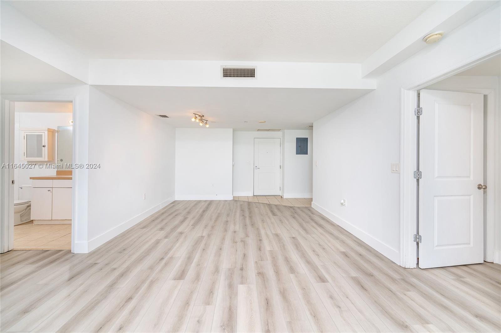 VUE AT BRICKELL CONDO - Residential Lease