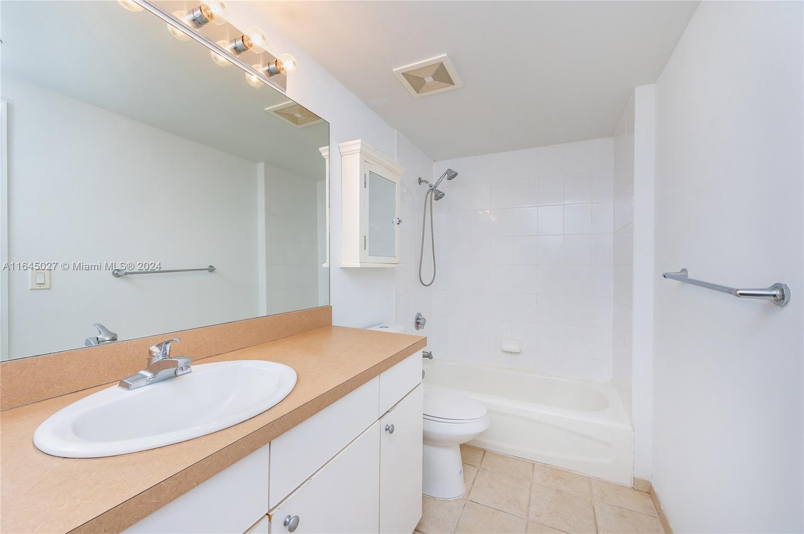 VUE AT BRICKELL CONDO - Residential Lease