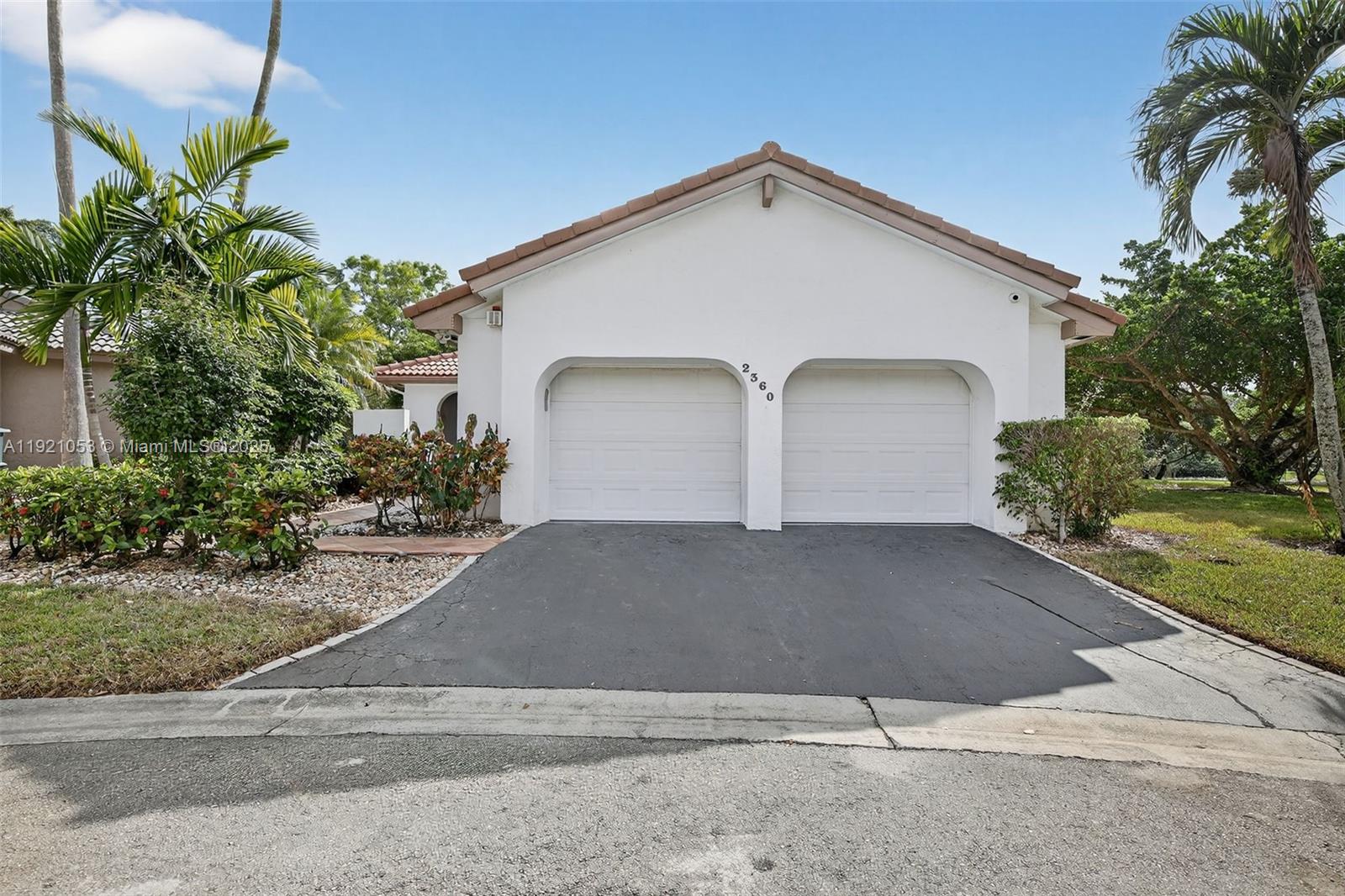 COUNTRY ISLES - Residential