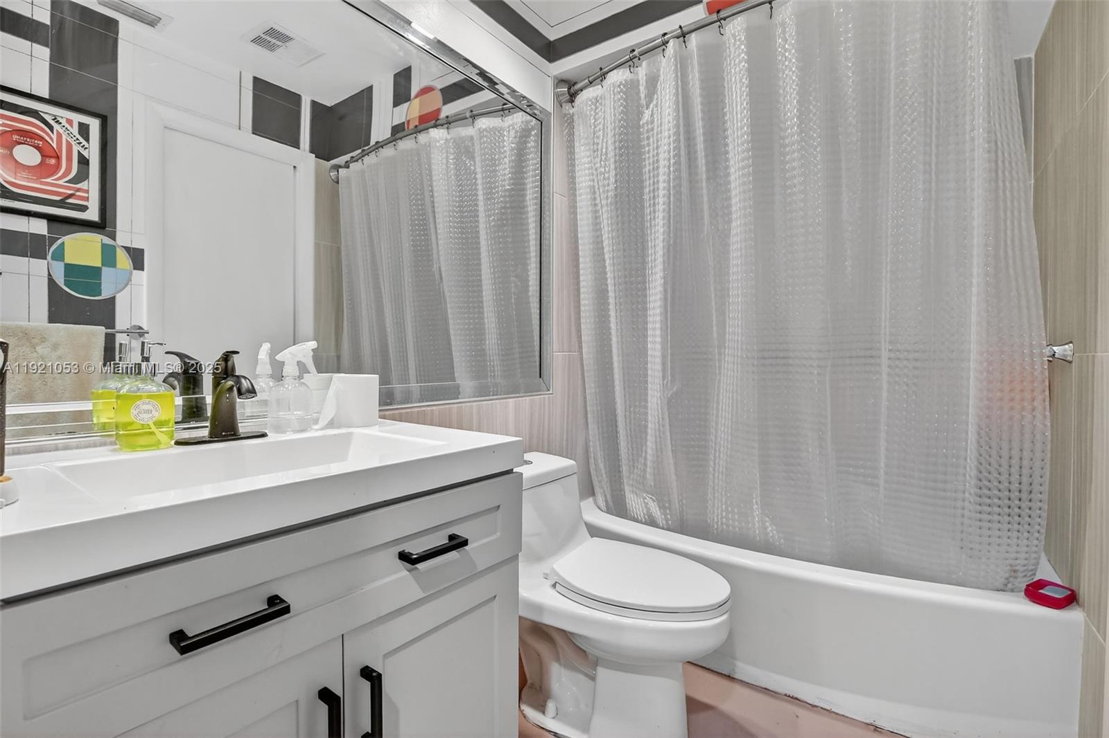 COUNTRY ISLES - Residential