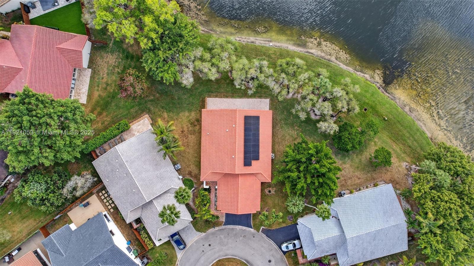 COUNTRY ISLES - Residential