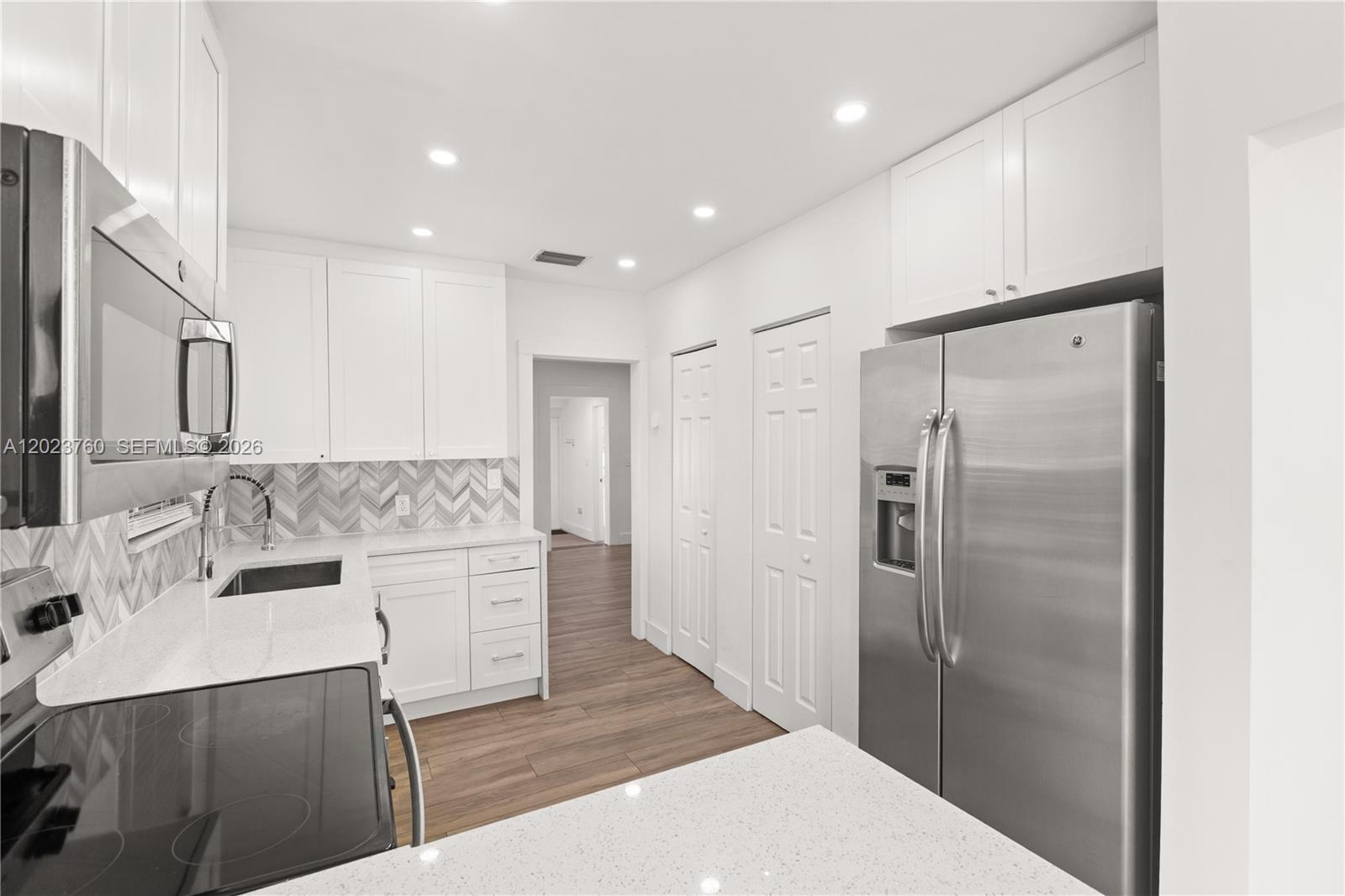 TAMIAMI PLACE PLAN 1 - Residential
