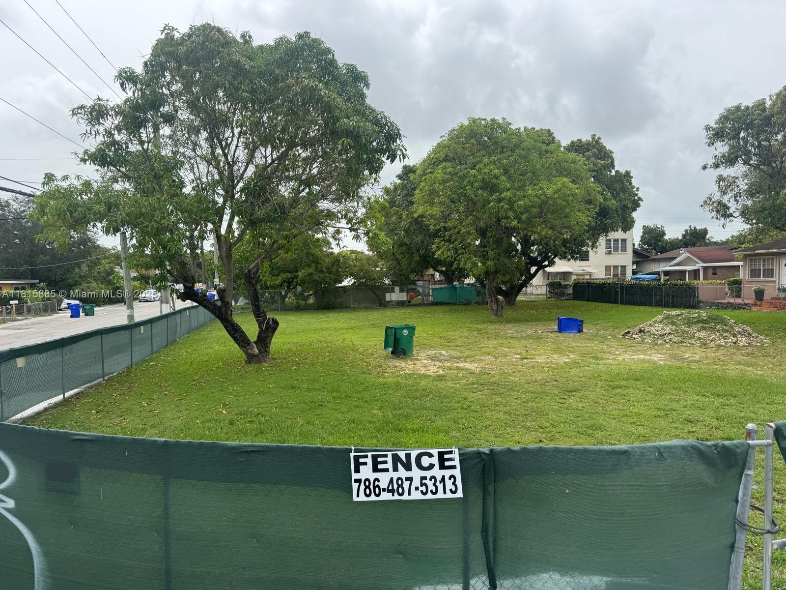 We’re asking $1.4 million for the property. It’s currently an empty lot, but it comes with approved plans for a double lot. Additionally, the construction plans are in process and expected to be approved by the city within the next two months.
The value reflects the fact that this is not just raw land—it includes a rare double-lot approval and near-final ready-to-build construction plans, saving the buyer both time and effort in the development process