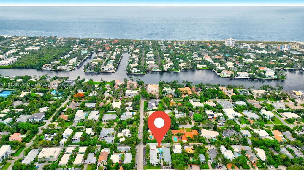 Photo of Delray Beach, FL 33483 (MLS # A11810309)