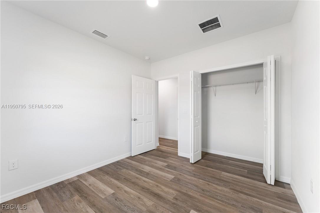 TWIN LAKE ESTATES - Residential