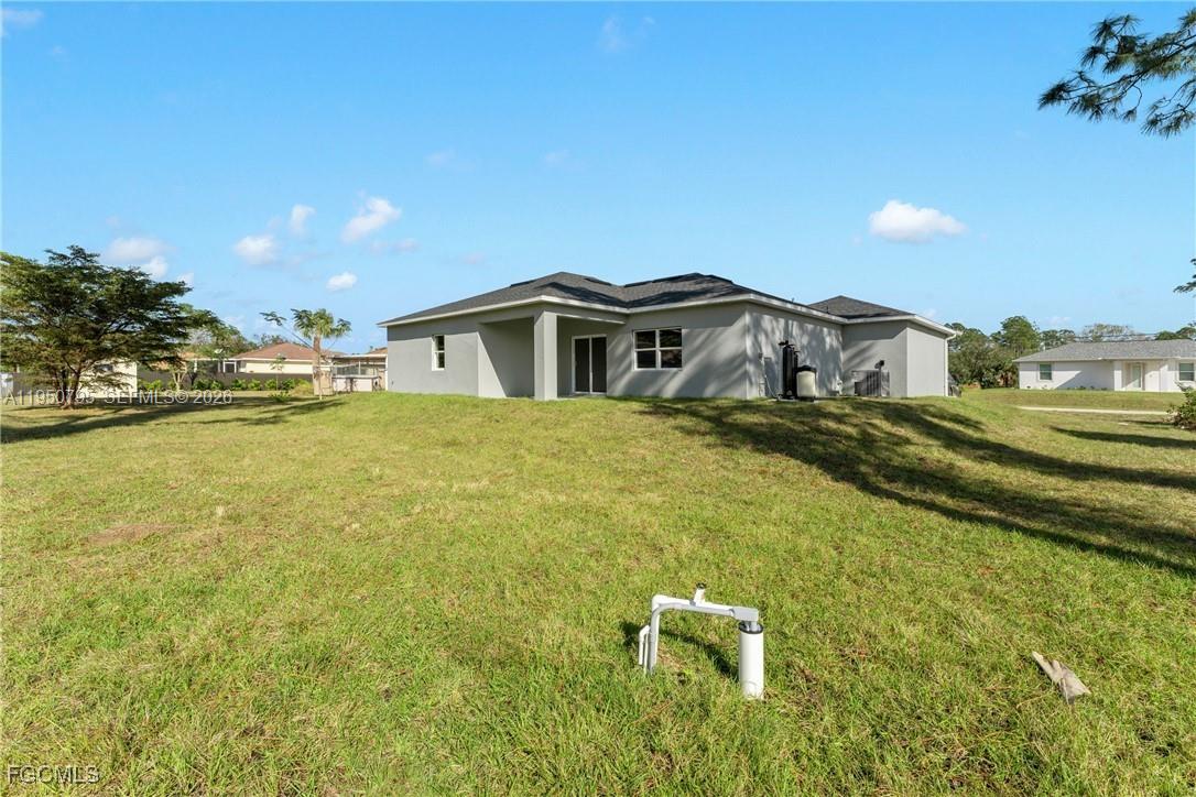 TWIN LAKE ESTATES - Residential