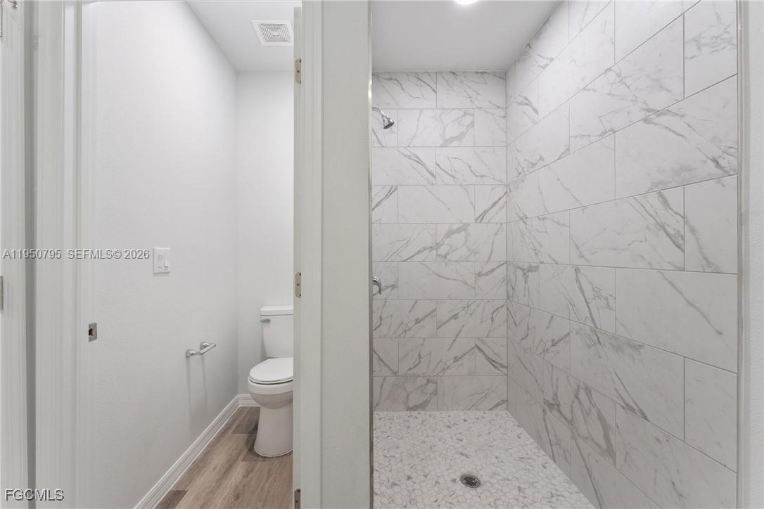 TWIN LAKE ESTATES - Residential