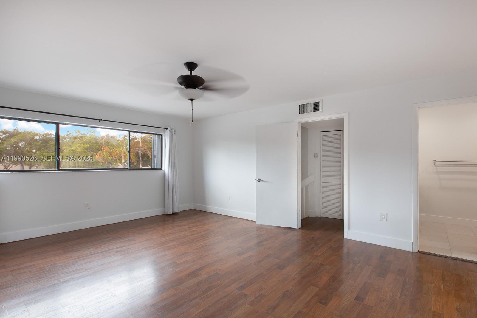 CREEKSIDE VILLAS SEC1 - Residential