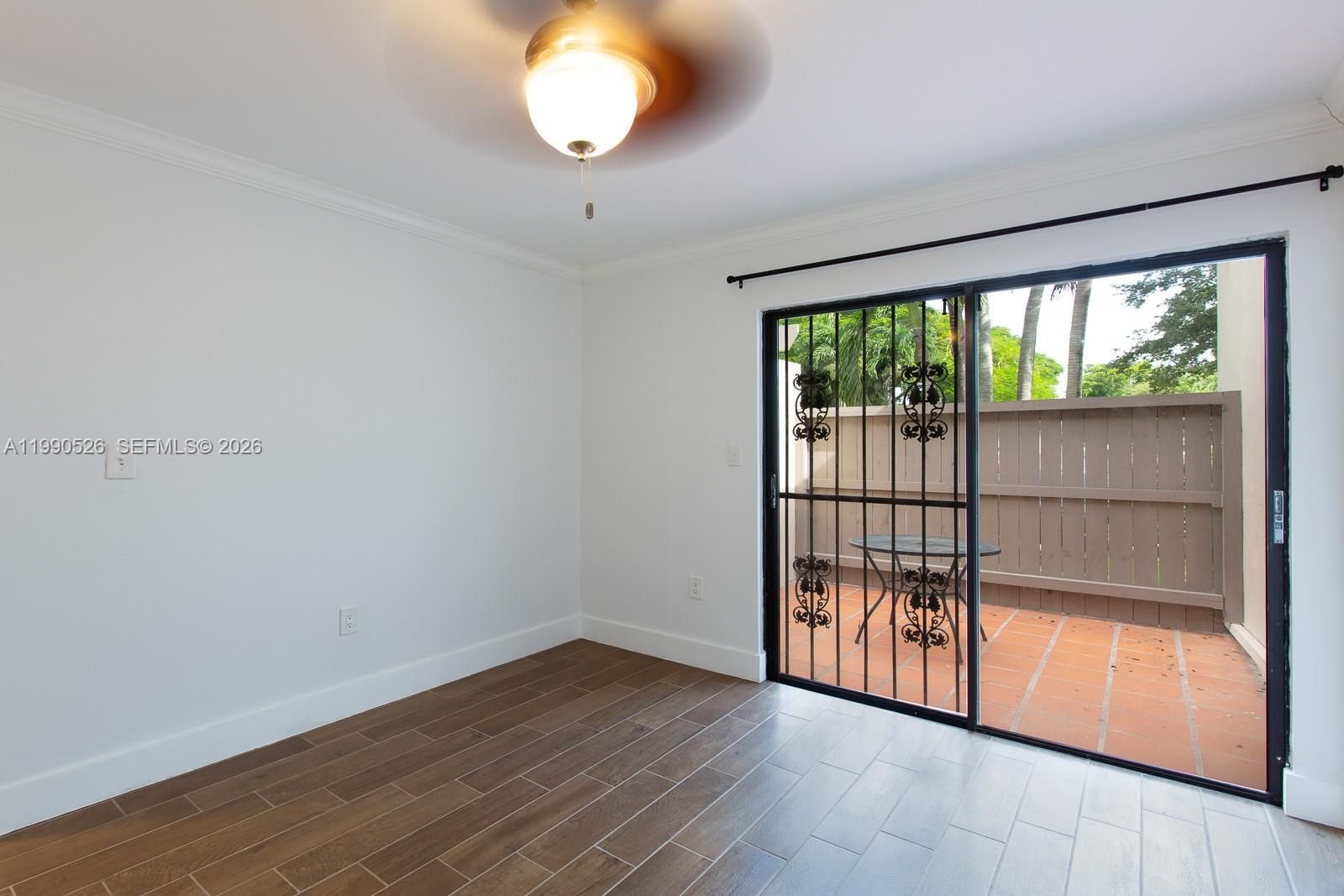 CREEKSIDE VILLAS SEC1 - Residential