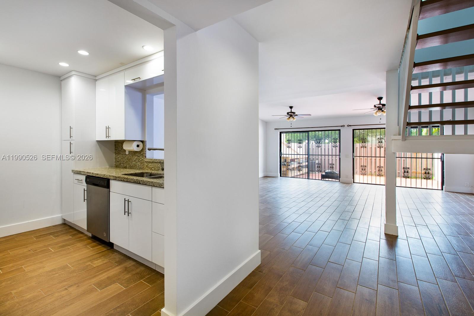 CREEKSIDE VILLAS SEC1 - Residential