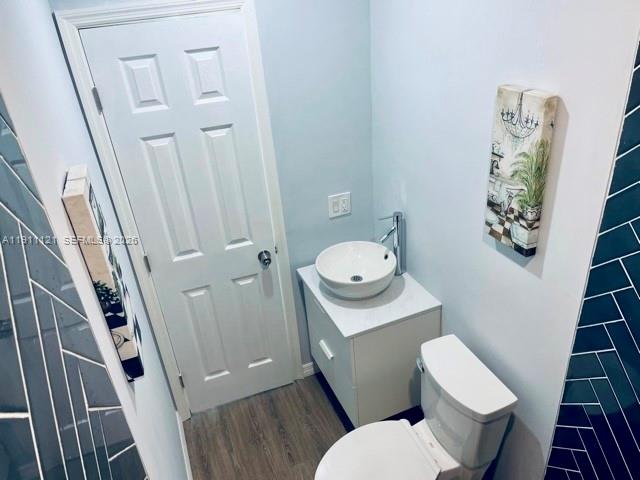 HAINLIN MILL ESTATES SEC - Residential