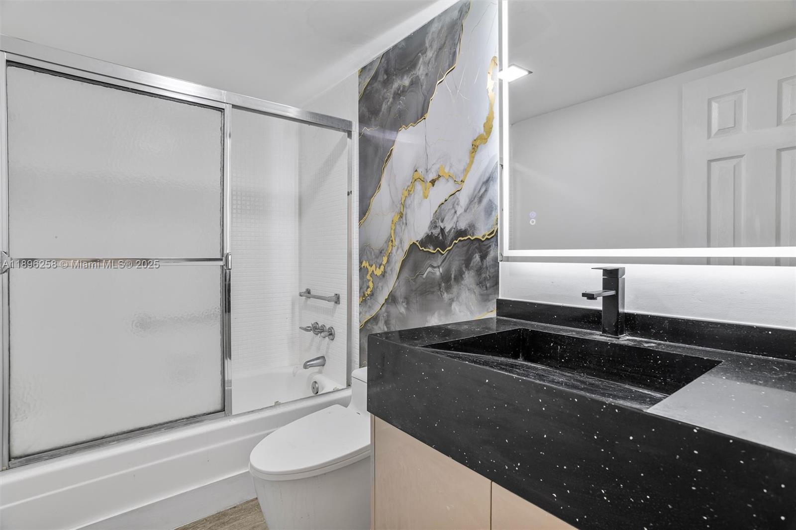 SOMERSET NO SIX CONDO - Residential