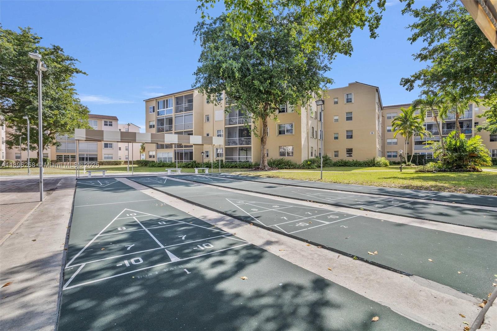 SOMERSET NO SIX CONDO - Residential