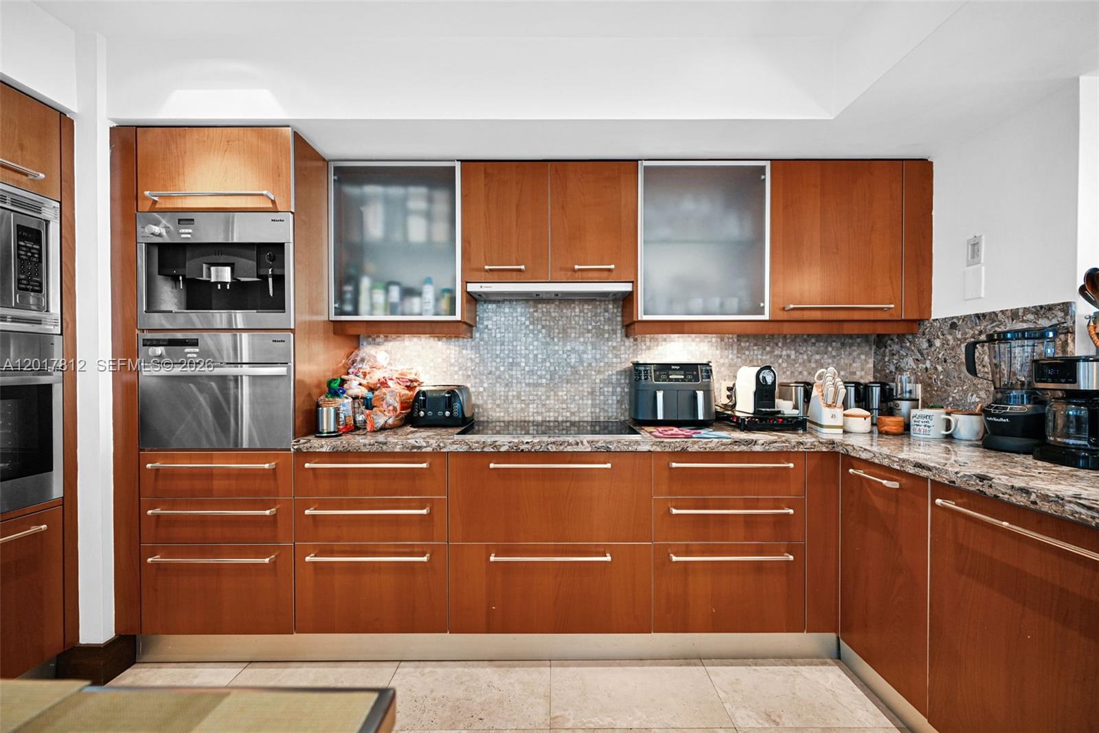 JADE RESIDENCES - Residential