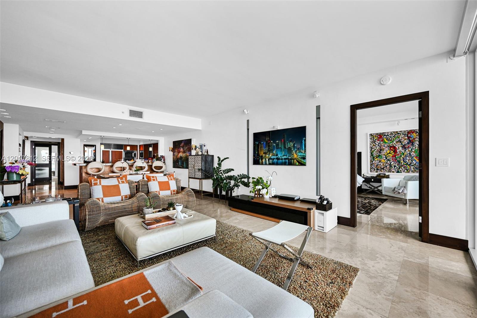 JADE RESIDENCES - Residential