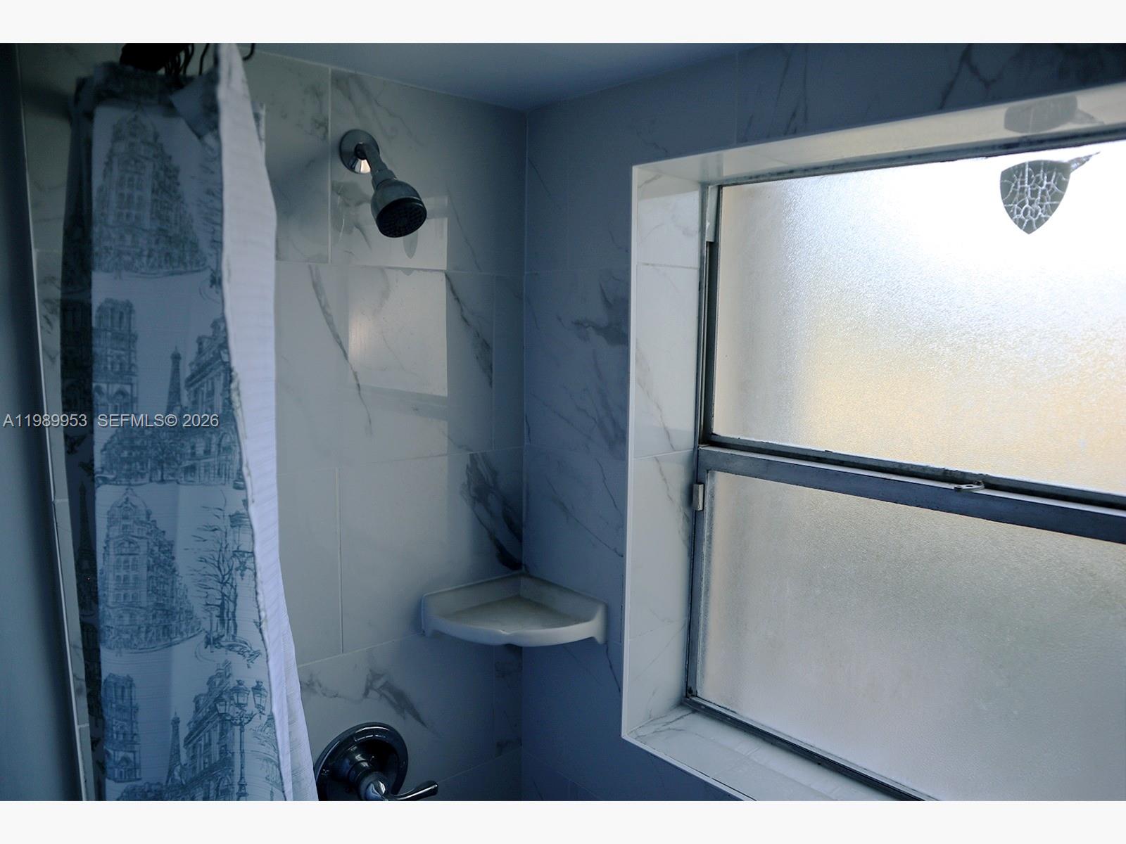 ORANGE TREE OF CORAL SPRI - Residential