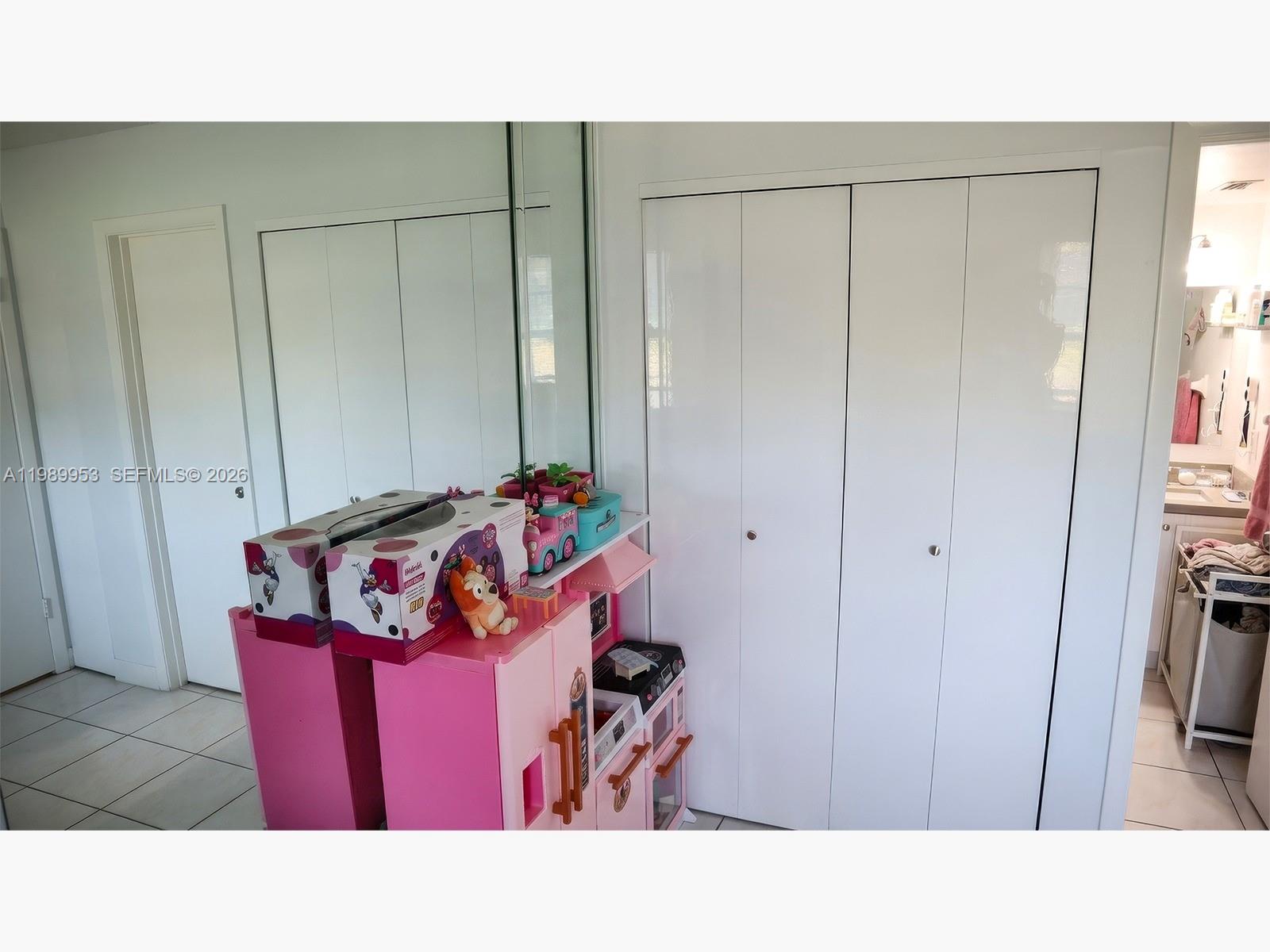 ORANGE TREE OF CORAL SPRI - Residential