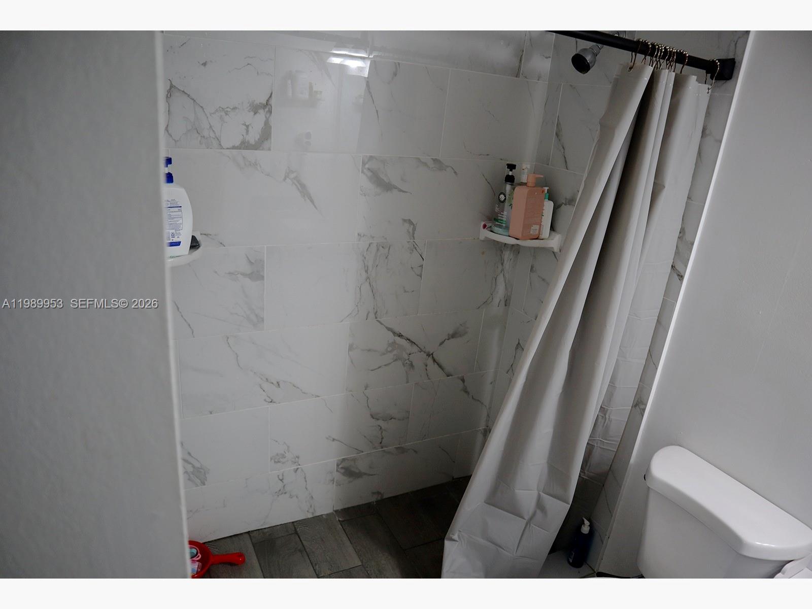 ORANGE TREE OF CORAL SPRI - Residential