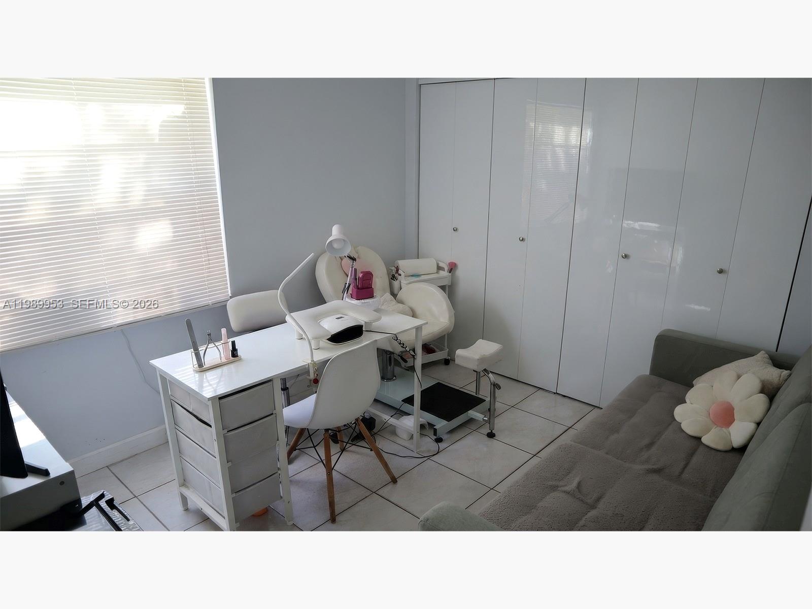 ORANGE TREE OF CORAL SPRI - Residential