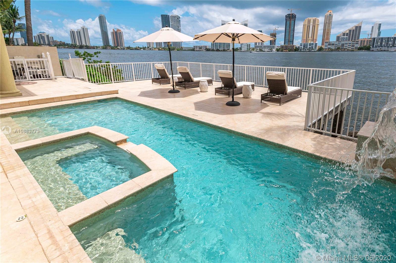 ISLAND ESTATES - Residential