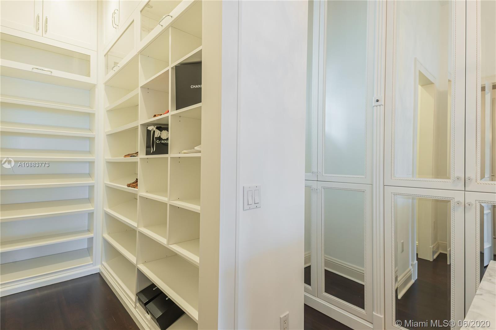 ISLAND ESTATES - Residential