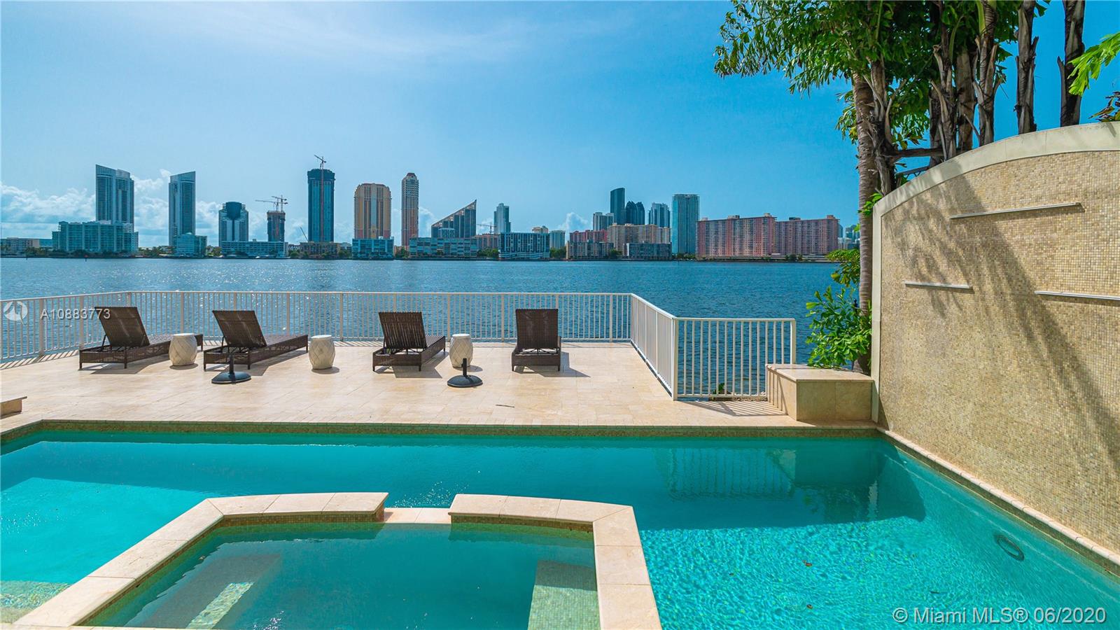 ISLAND ESTATES - Residential