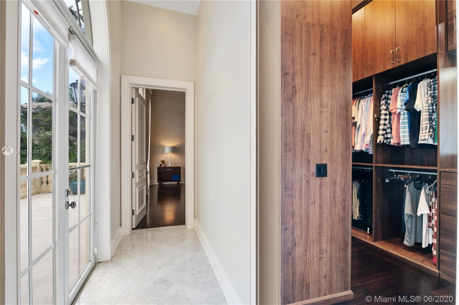 ISLAND ESTATES - Residential