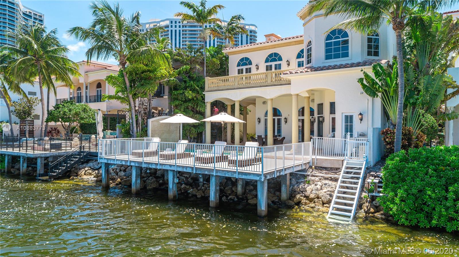 ISLAND ESTATES - Residential