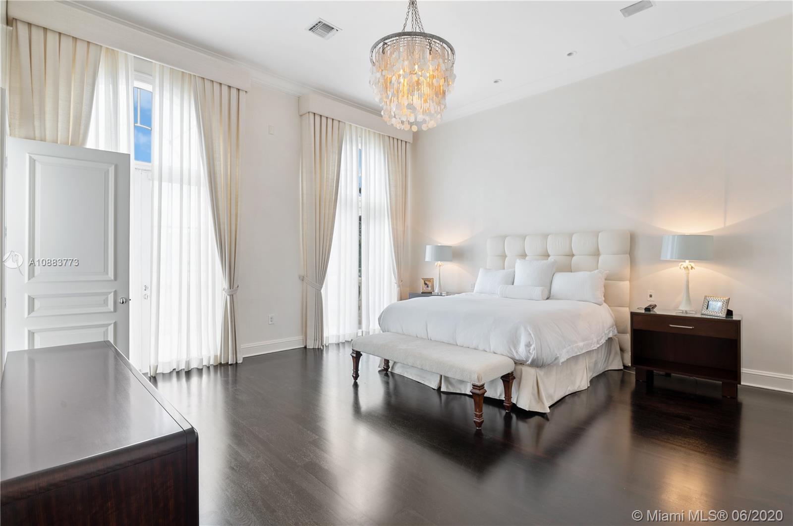 ISLAND ESTATES - Residential