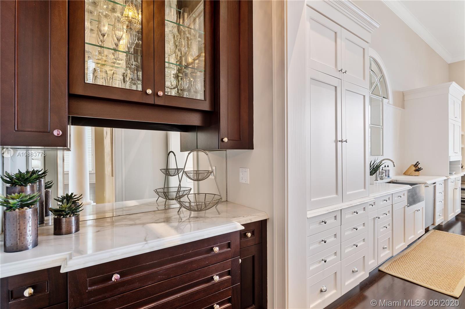 ISLAND ESTATES - Residential