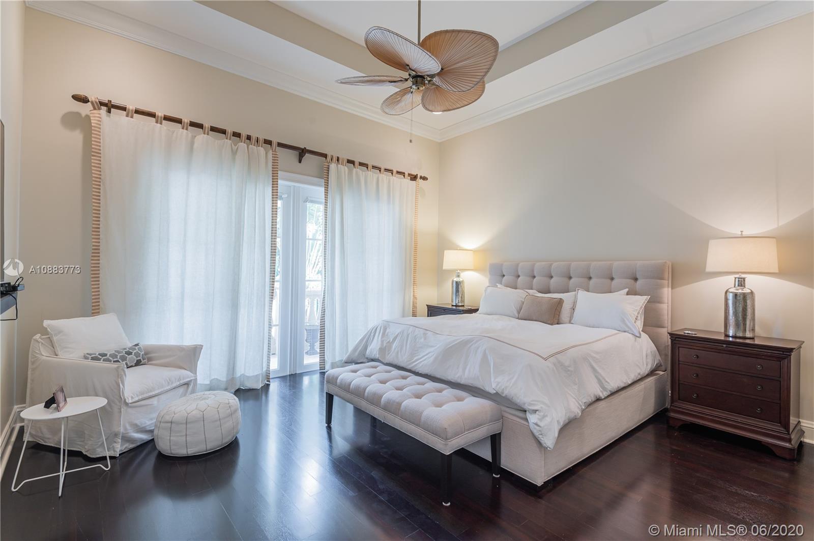 ISLAND ESTATES - Residential