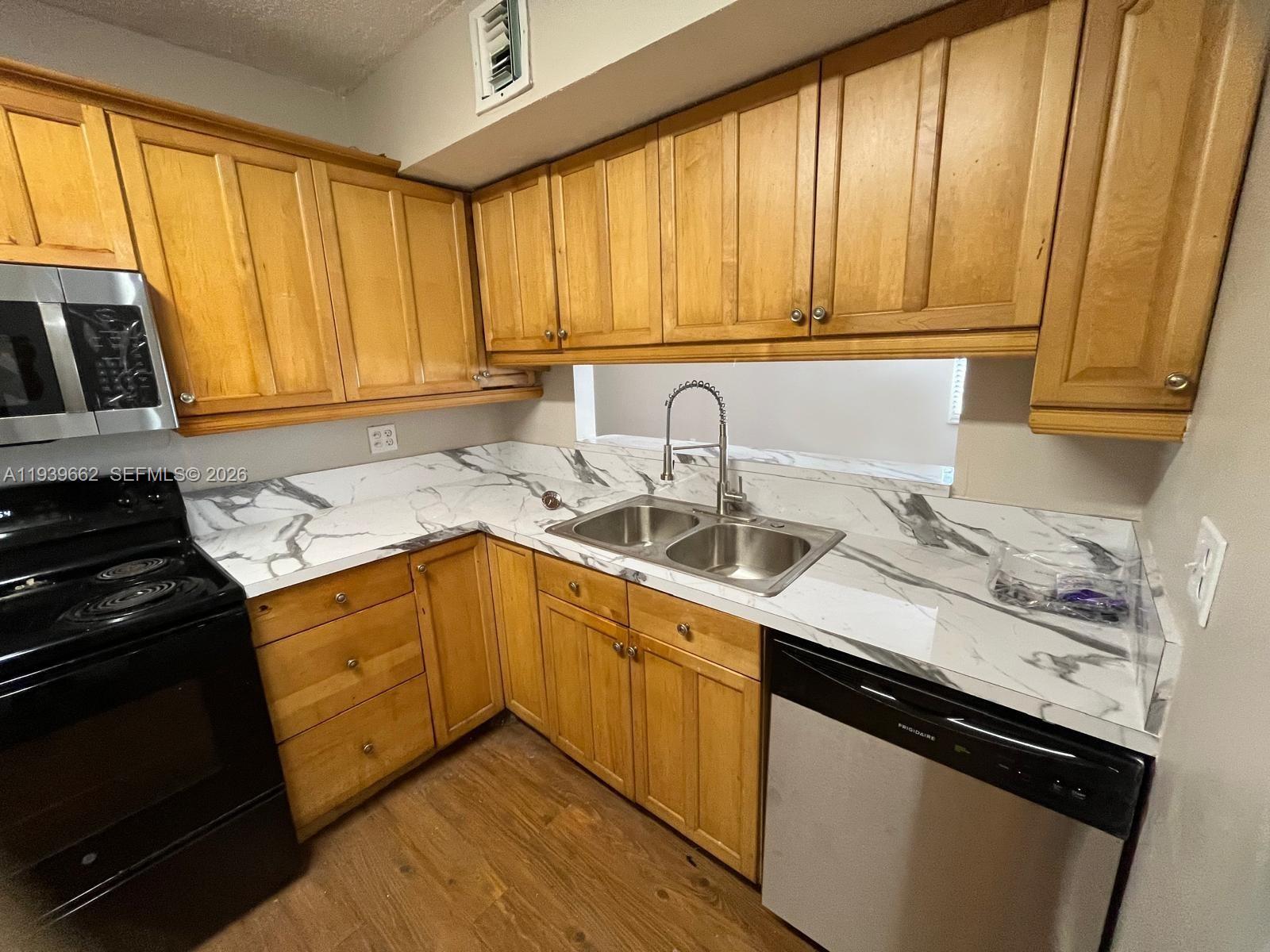 Miramar Club #6 Condo - Residential