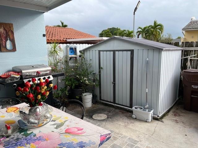 MANGO HILL CONDO NO 4 - Residential