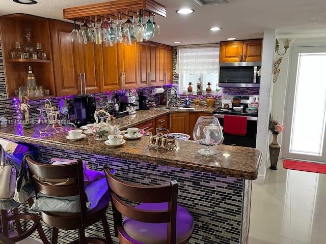 MANGO HILL CONDO NO 4 - Residential