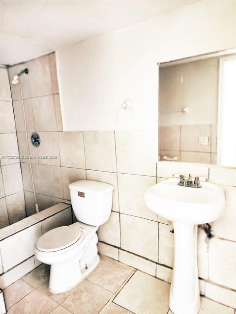 WINDERMERE CONDO NUMBER F - Residential Lease