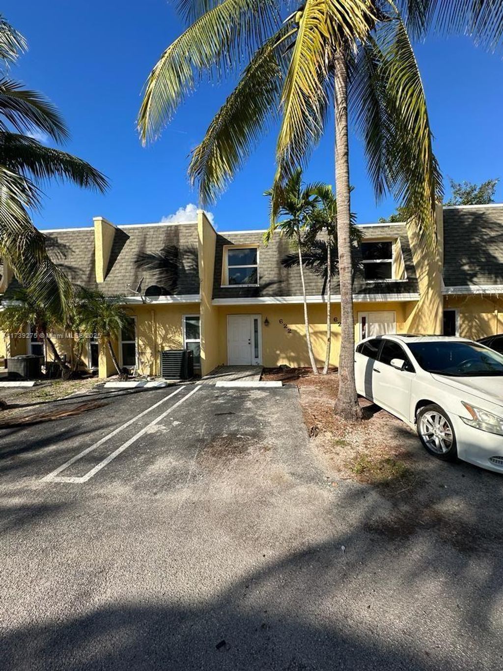 Photo of 622 SW 1st St #622, Boynton Beach, FL 33435 (MLS # A11739275)