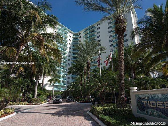 TIDES ON HOLLYWOOD BEACH - Residential Lease