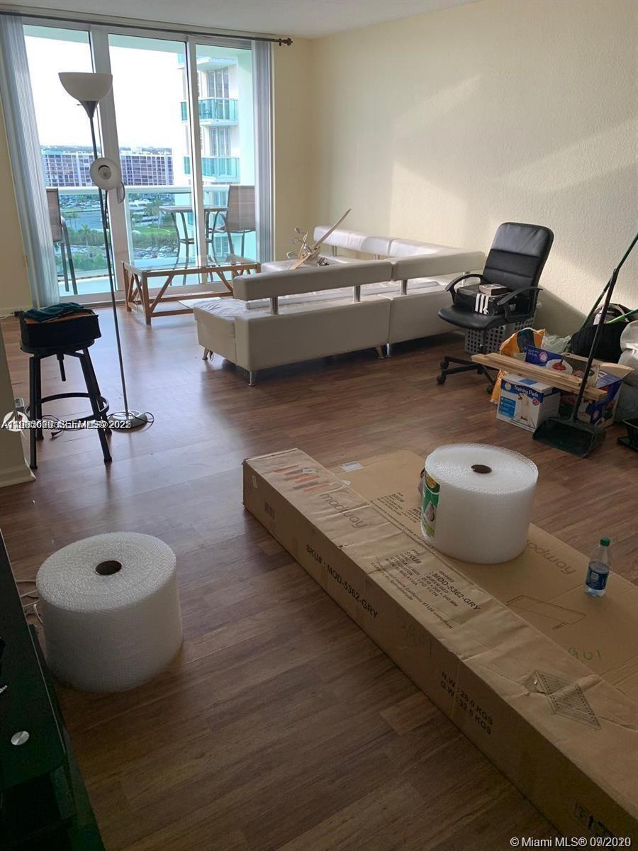 TIDES ON HOLLYWOOD BEACH - Residential Lease