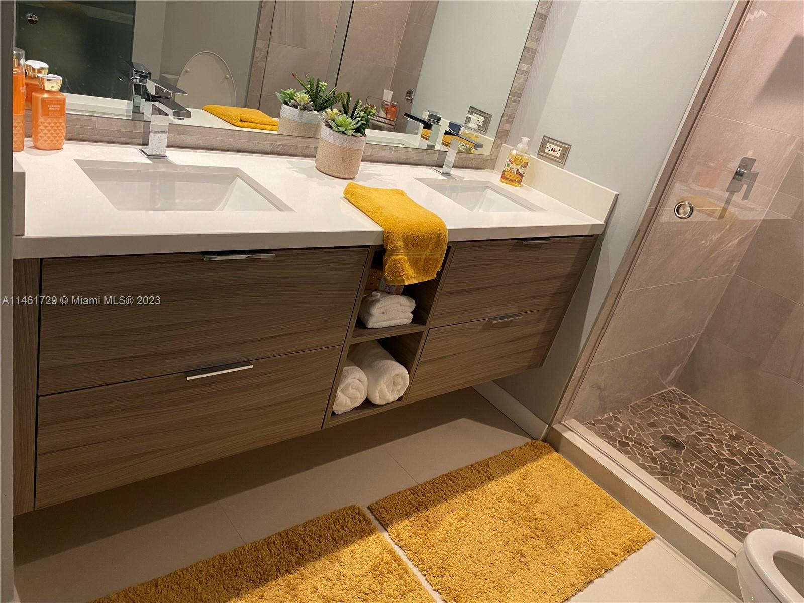 PORTO BELLAGIO CONDO - Residential Lease