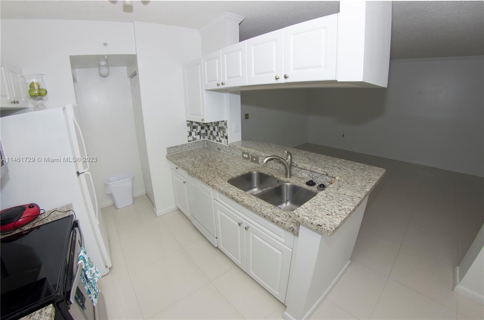 PORTO BELLAGIO CONDO - Residential Lease