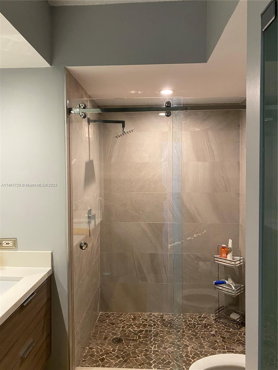 PORTO BELLAGIO CONDO - Residential Lease