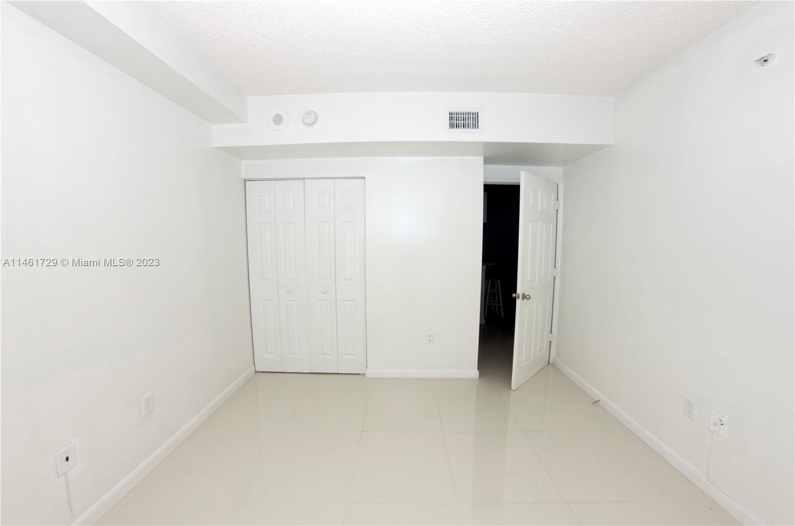 PORTO BELLAGIO CONDO - Residential Lease