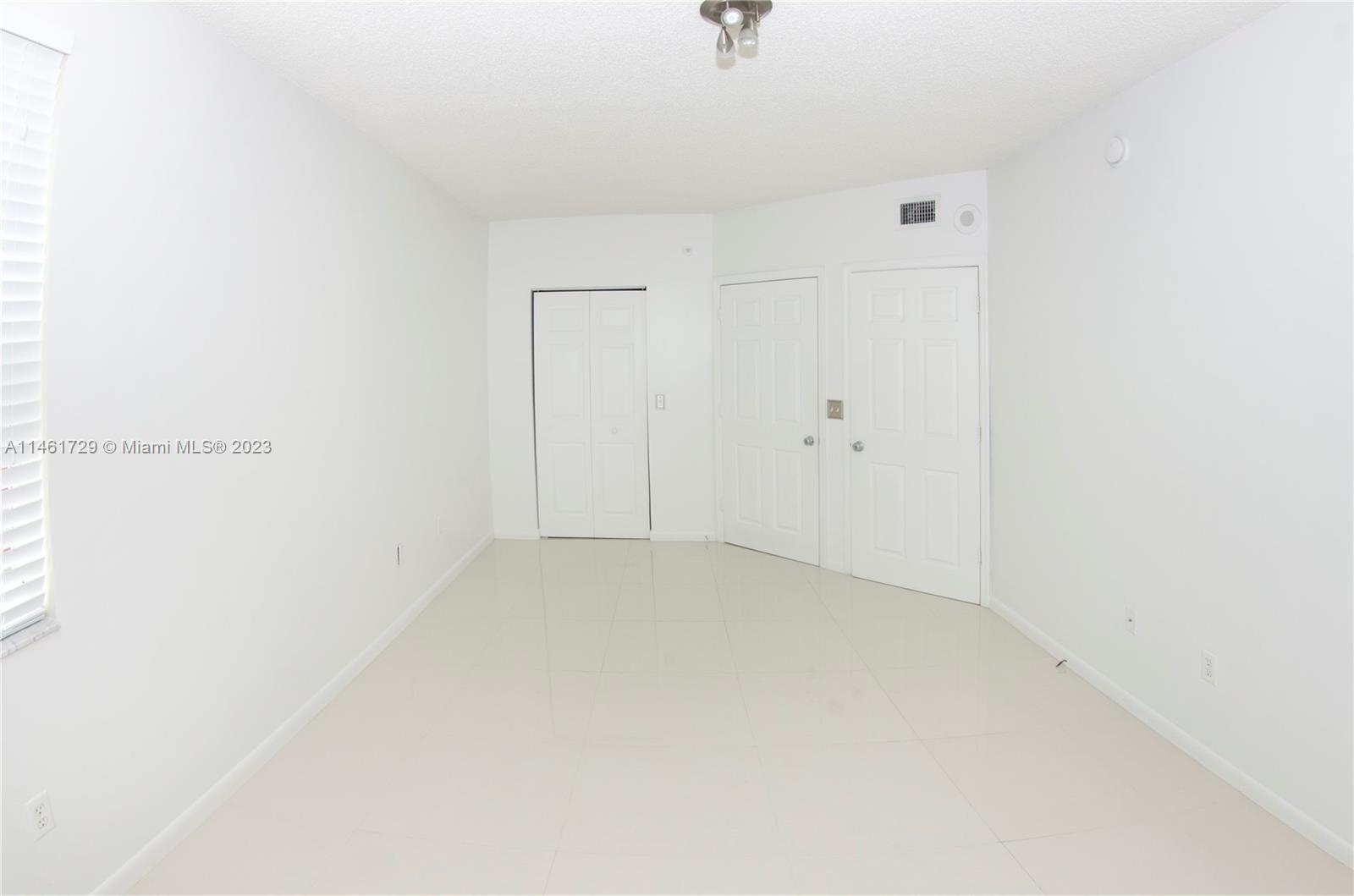 PORTO BELLAGIO CONDO - Residential Lease