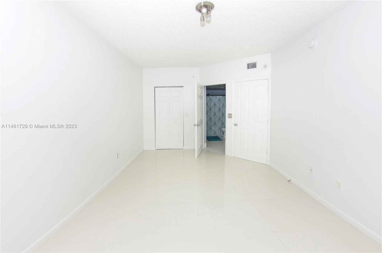 PORTO BELLAGIO CONDO - Residential Lease