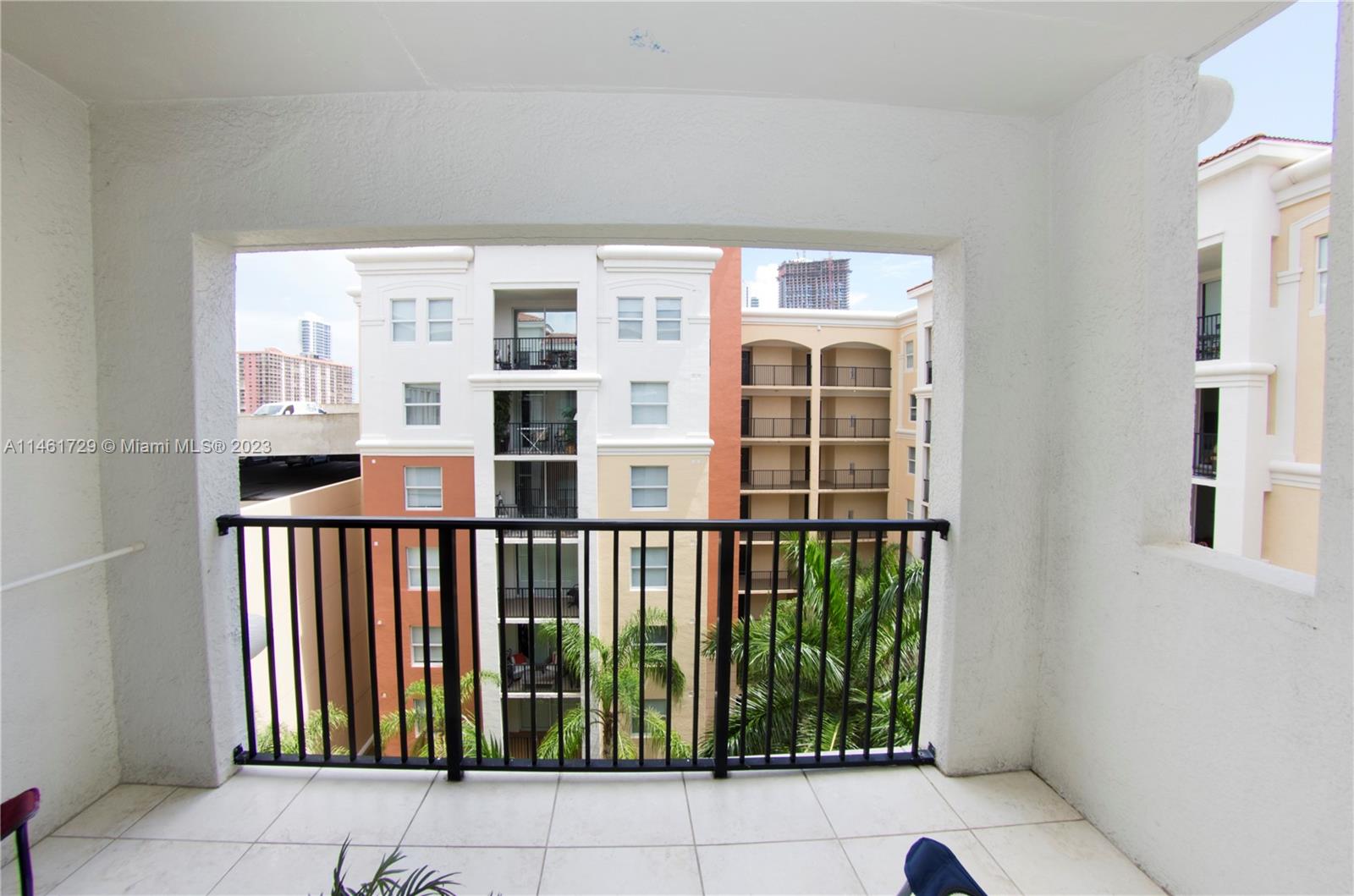 PORTO BELLAGIO CONDO - Residential Lease