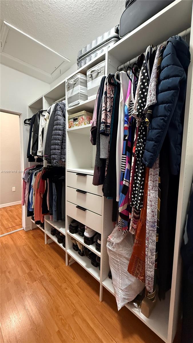 CENTURY BREEZE - Residential